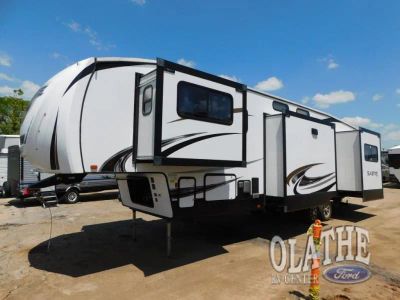 2022 Forest River RV Sabre - Photo 6