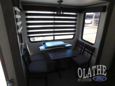 2022 Forest River RV Sabre - Photo 16