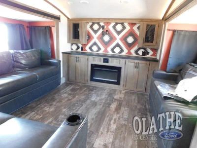 2022 Forest River RV Sabre - Photo 33