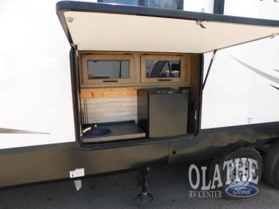 2022 Forest River RV Sabre - Photo 11