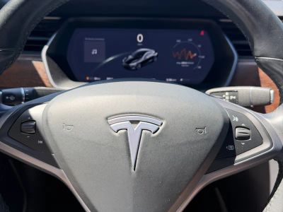 2018 Tesla Model S - Photo 10