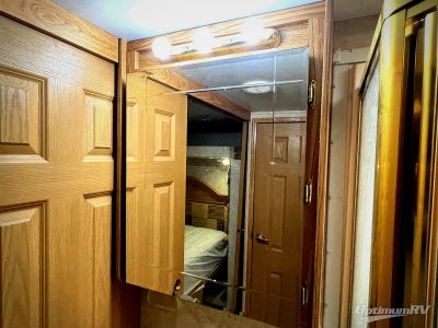 2005 Forest River Cedar Creek — photo 15 view