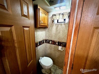2005 Forest River Cedar Creek — photo 10 view