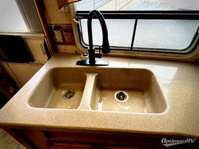 2005 Forest River Cedar Creek — detail view