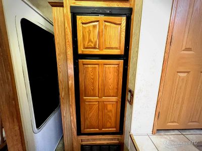 2005 Forest River Cedar Creek — photo 8 view