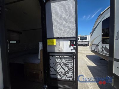 2018 Starcraft Satellite - Photo 23