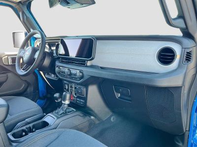 2026 Jeep Gladiator — photo 24 view