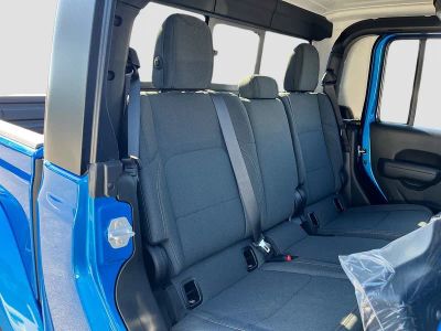 2026 Jeep Gladiator — photo 22 view