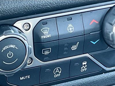 2026 Jeep Gladiator — photo 17 view