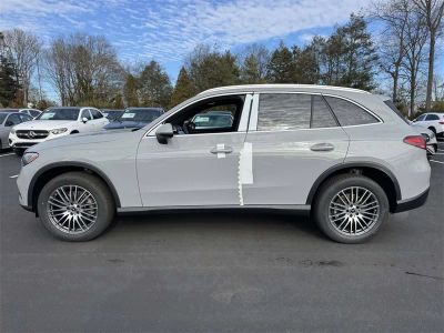 2026 Mercedes-Benz GLC — photo 11 view