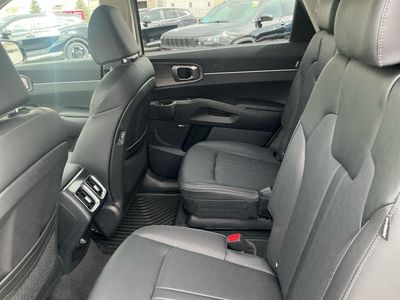 2026 Kia Sorento — photo 17 view