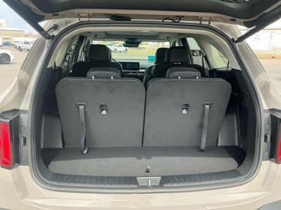 2026 Kia Sorento — photo 18 view