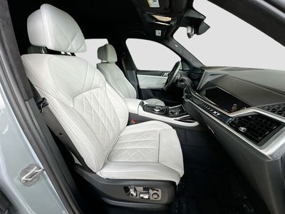 2023 BMW X7 — photo 31 view