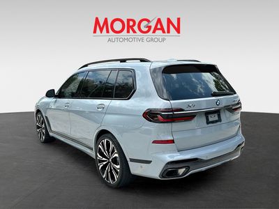 2023 BMW X7 — detail view