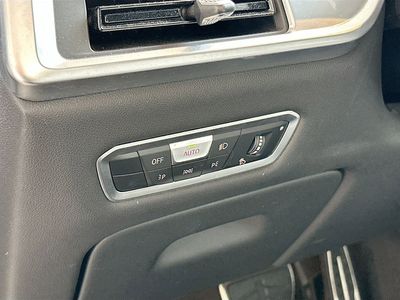 2023 BMW X7 — photo 10 view