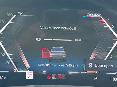 2023 BMW X7 — photo 12 view