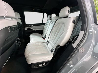 2023 BMW X7 — photo 26 view