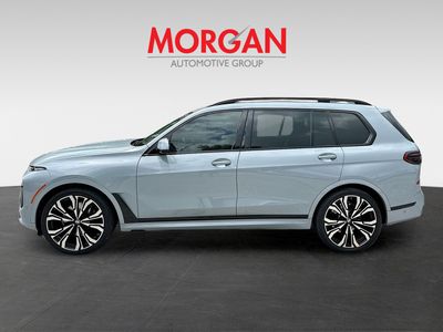 2023 BMW X7 — interior view