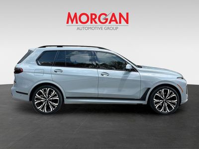 2023 BMW X7 — photo 8 view