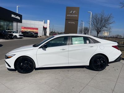 2026 Hyundai Elantra - Photo 2