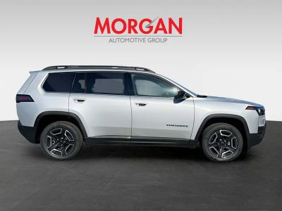 2026 Jeep Cherokee — photo 8 view