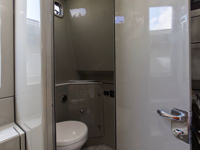 2022 Hcb 42 Lujo - Photo 31