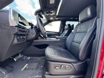 2025 Cadillac Escalade - Photo 23