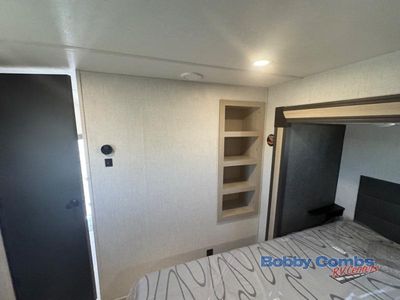 2025 Forest River RV Cardinal - Photo 17