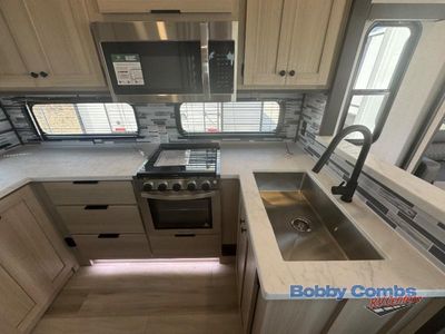 2025 Forest River RV Cardinal - Photo 9