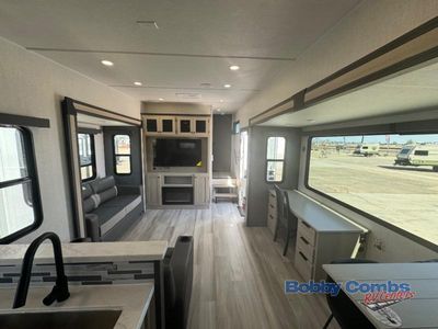 2025 Forest River RV Cardinal - Photo 7