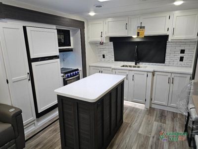 2025 Venture RV SportTrek Touring Edition - Photo 11