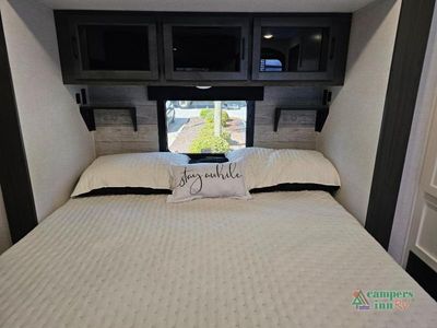 2025 Venture RV SportTrek Touring Edition - Photo 48