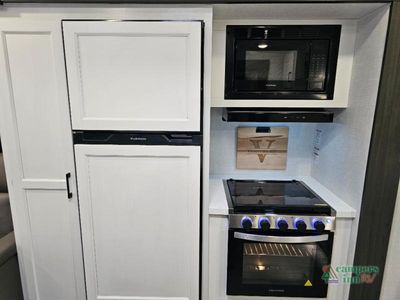 2025 Venture RV SportTrek Touring Edition - Photo 22