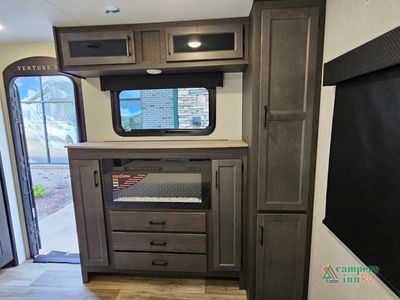 2025 Venture RV SportTrek Touring Edition - Photo 49