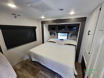 2025 Venture RV SportTrek Touring Edition - Photo 47