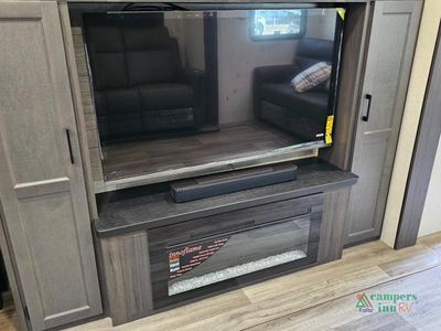 2025 Venture RV SportTrek Touring Edition - Photo 45