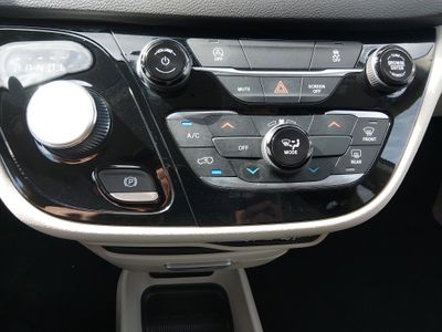 2023 Chrysler Voyager - Photo 21
