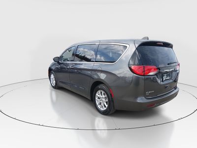 2023 Chrysler Voyager - Photo 5