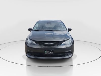 2023 Chrysler Voyager - Photo 2