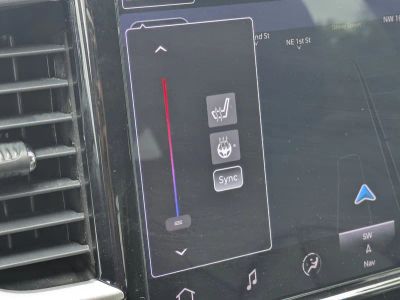 2024 Chrysler Pacifica Hybrid — photo 23 view