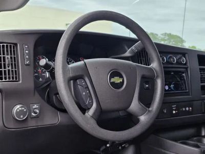 2018 Chevrolet Express 3500 - Photo 21