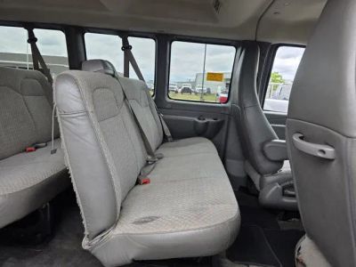2018 Chevrolet Express 3500 - Photo 11
