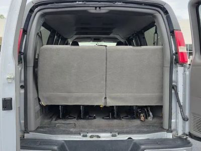 2018 Chevrolet Express 3500 - Photo 24
