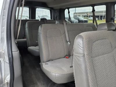 2018 Chevrolet Express 3500 - Photo 13
