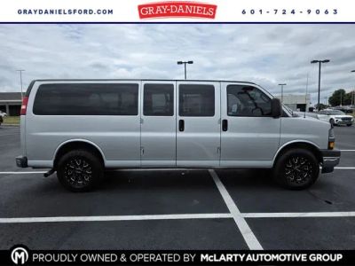 2018 Chevrolet Express 3500 - Photo 1