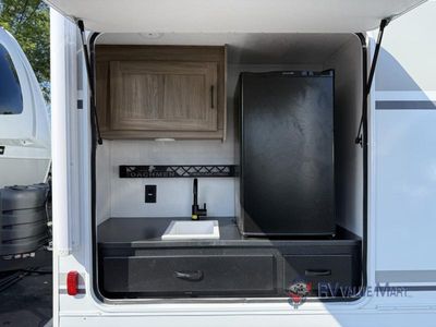 2026 Coachmen RV Freedom Express Ultra Lite - Photo 9