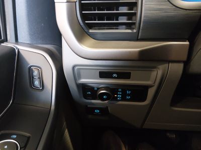 2025 Ford F-150 - Photo 13