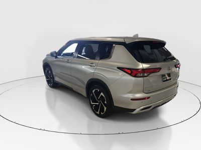 2024 Mitsubishi Outlander — detail view