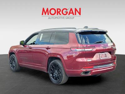 2023 Jeep Grand Cherokee L — interior view