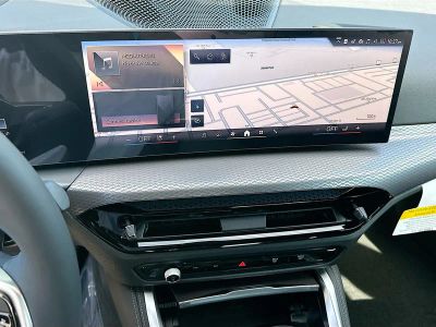 2026 BMW i4 — photo 10 view